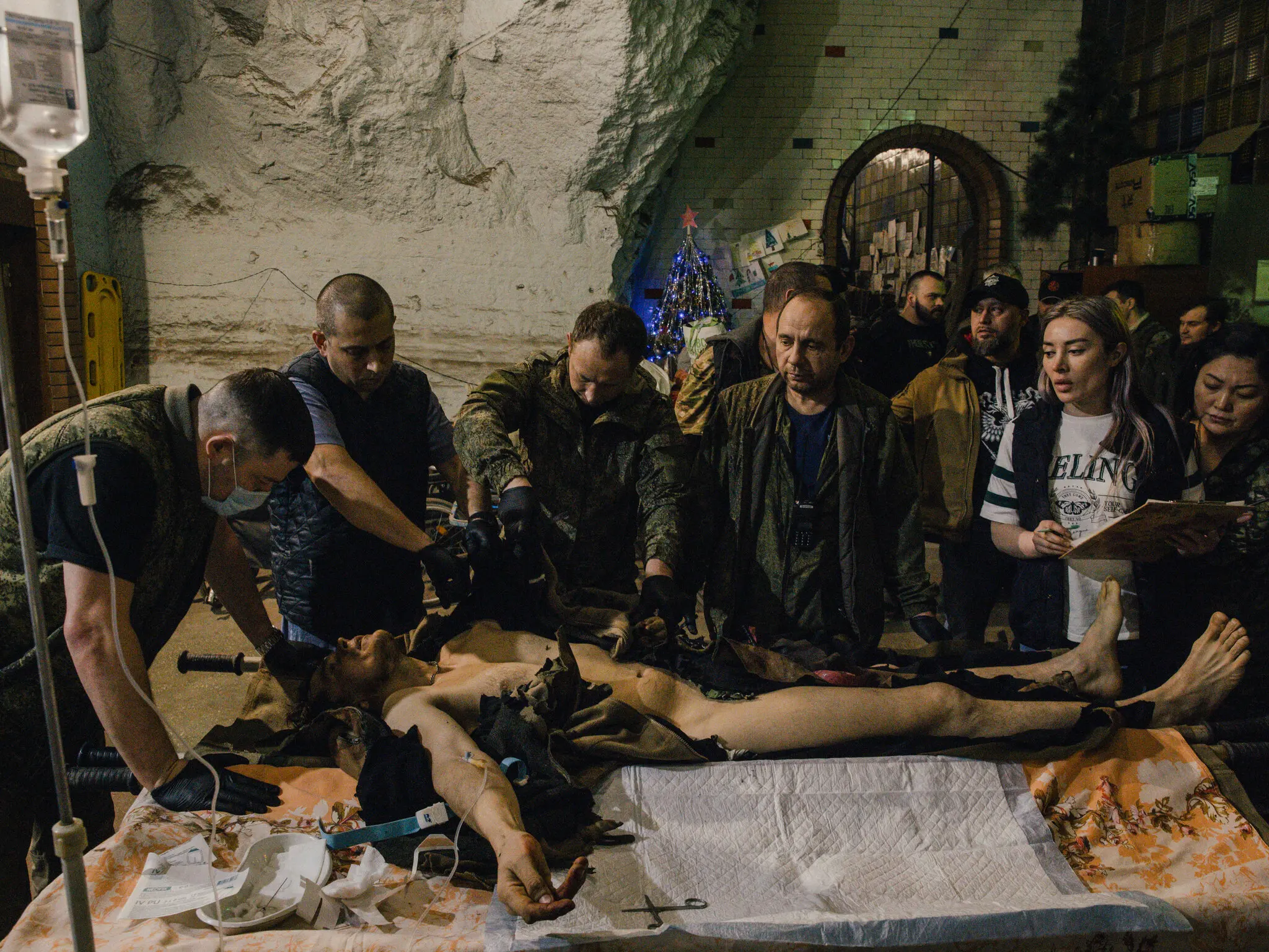 У підземеллі війни: російський польовий госпіталь у винному заводі Бахмута